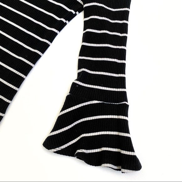 Reformation clover black white stripe ribbed off the shoulder bell sleeve top - Picture 2 of 11